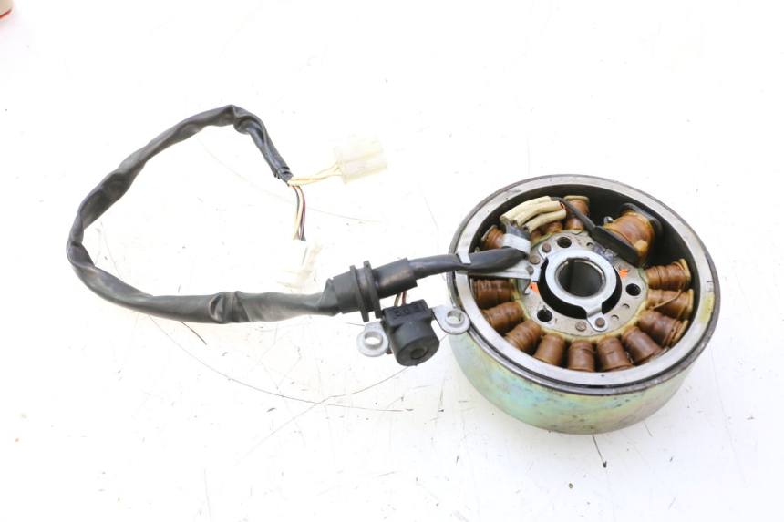 photo de ROTOR ESTATOR YAMAHA YP MAJESTY 125 (1998 - 2001) - Outro ângulo de visão