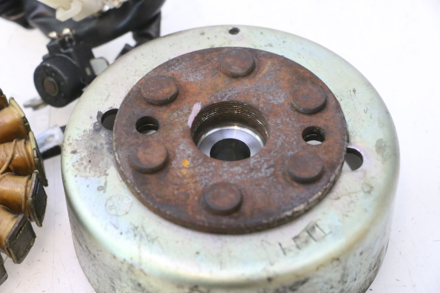photo de ROTOR ESTATOR YAMAHA YP MAJESTY 125 (1998 - 2001) - Inspeção visual