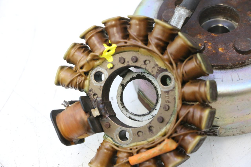 photo de ROTOR ESTATOR YAMAHA YP MAJESTY 125 (2002 - 2006) - Zoom do estado de desgaste