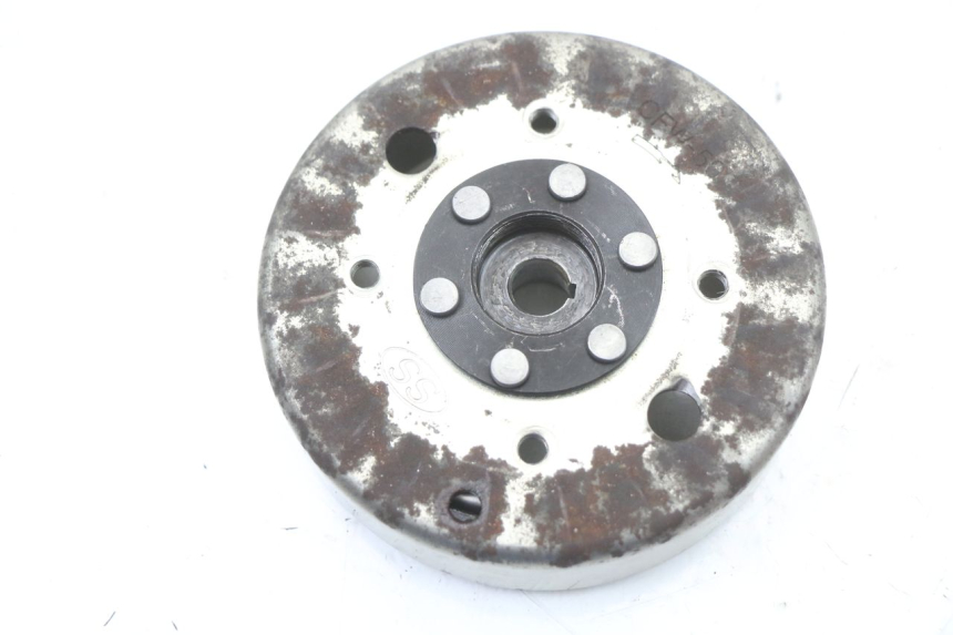 photo de ROTOR ESTATOR UNIVERSAL BIKE ZN50QT-11B 50 (2018 - 2021) - Outro ângulo de visão