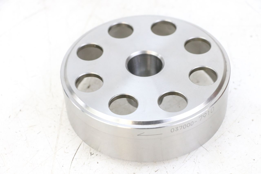 photo de ROTOR SUZUKI GSR 750 (2011 - 2017) - Ampliação técnica