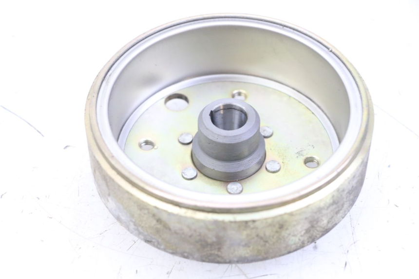 photo de ROTOR PEUGEOT V-CLIC VCLIC 50 (2007 - 2013) - Detalhe da peça