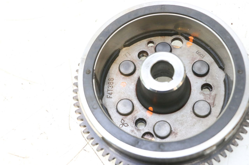photo de ROTOR YAMAHA WAVE RUNNER GP R 1200 (2000 - 2003) - Outro ângulo de visão