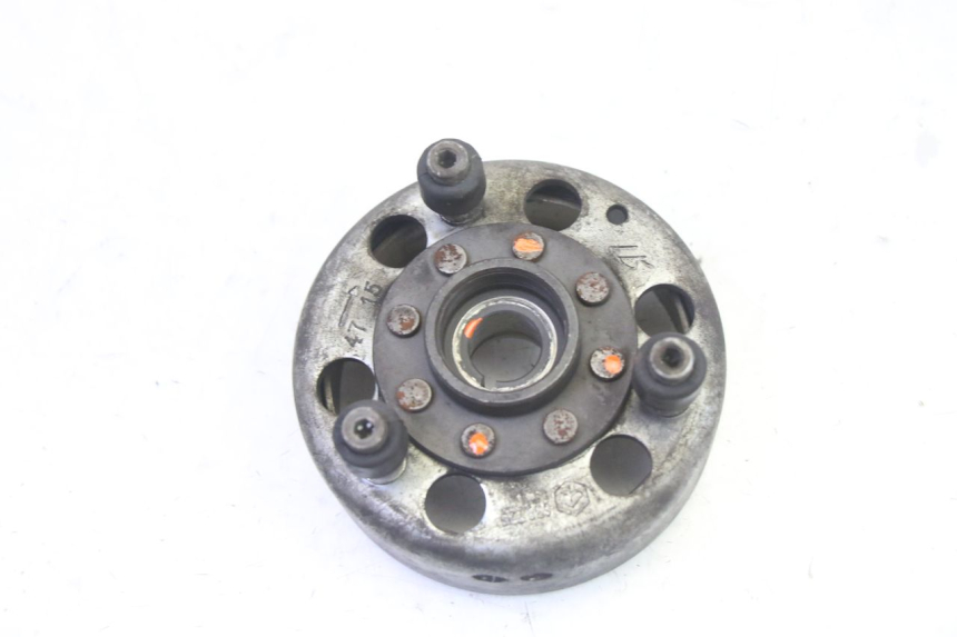 photo de ROTOR PIAGGIO XEVO - X EVO 125 (2007 - 2017) - Detalhe da peça