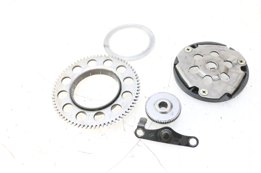 photo de ENGRENAGEM LIVRE DO MOTOR DE ARRANQUE MBK BOOSTER SPIRIT 50 (1999 - 2003) - Zoom do estado de desgaste