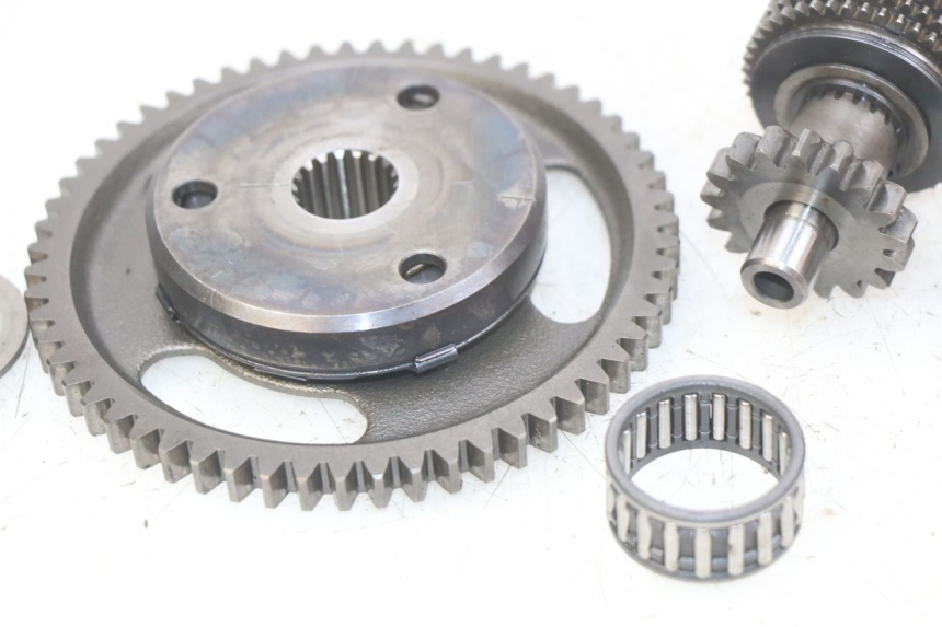 photo de ENGRENAGEM LIVRE DO MOTOR DE ARRANQUE SUZUKI BURGMAN 650 (2002 - 2004) - Ampliação técnica