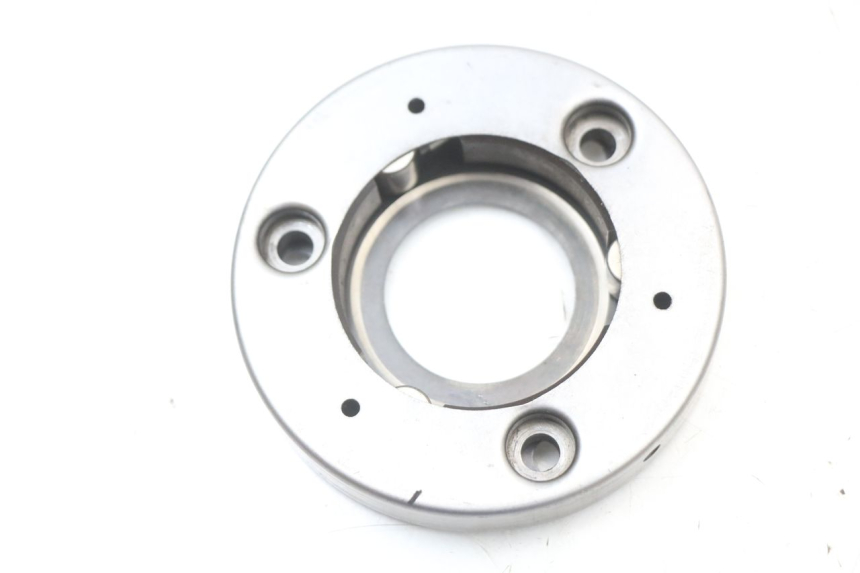 photo de ENGRENAGEM LIVRE DO MOTOR DE ARRANQUE SUZUKI BURGMAN 125 (2007 - 2014) - Outro ângulo de visão