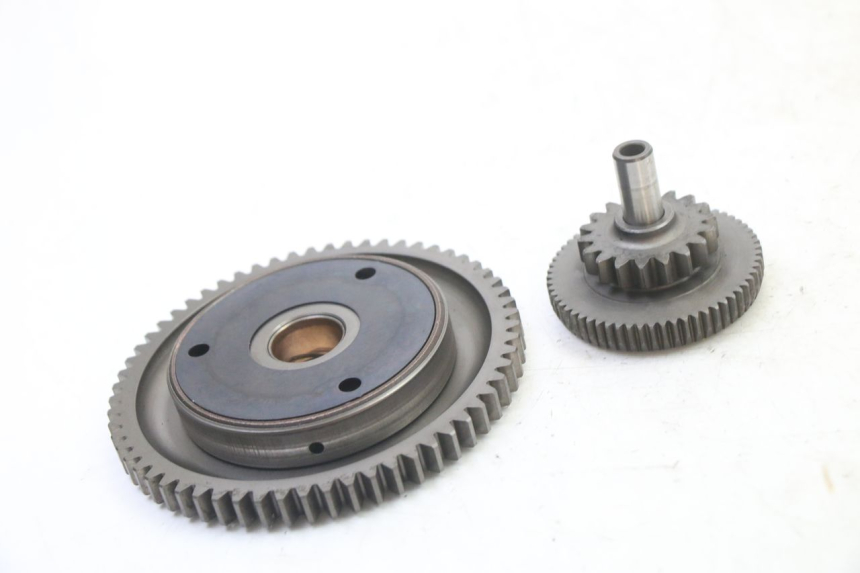 photo de ENGRENAGEM LIVRE DO MOTOR DE ARRANQUE SUZUKI BURGMAN 125 (2007 - 2014) - Outro ângulo de visão