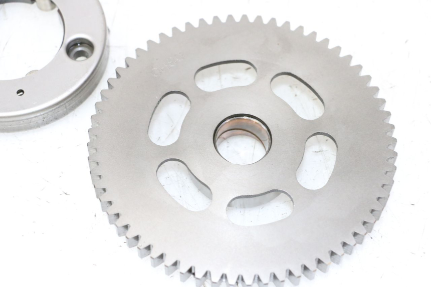 photo de ENGRENAGEM LIVRE DO MOTOR DE ARRANQUE SUZUKI BURGMAN 125 (2007 - 2014) - Outro ângulo de visão
