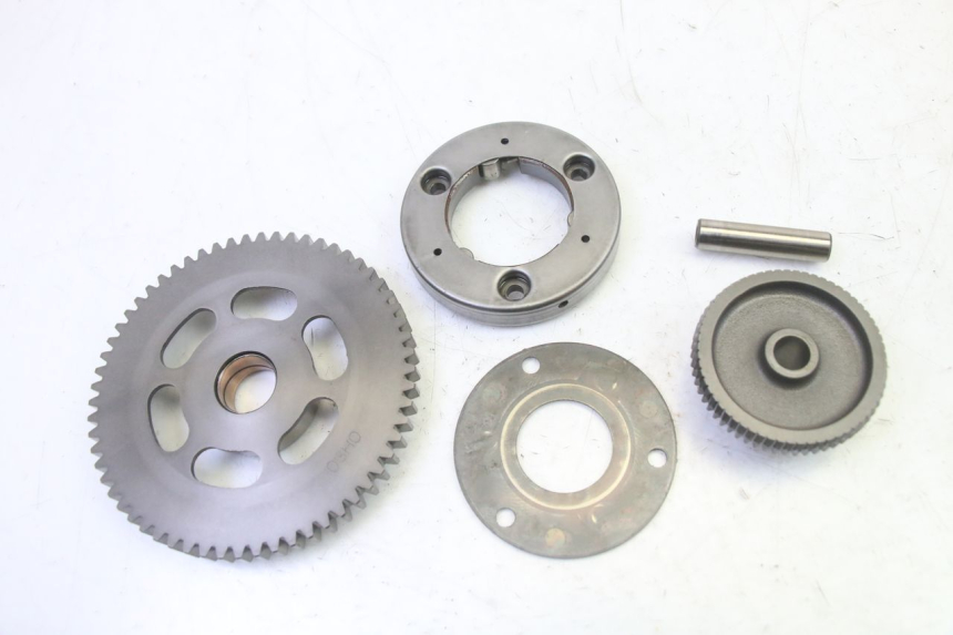 photo de ENGRENAGEM LIVRE DO MOTOR DE ARRANQUE SUZUKI BURGMAN 125 (2007 - 2014) - Detalhe da peça