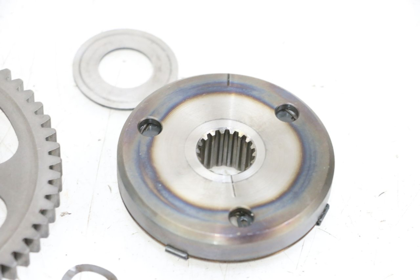 photo de ENGRENAGEM LIVRE DO MOTOR DE ARRANQUE SUZUKI BURGMAN 650 (2013 - 2020) - Ampliação técnica