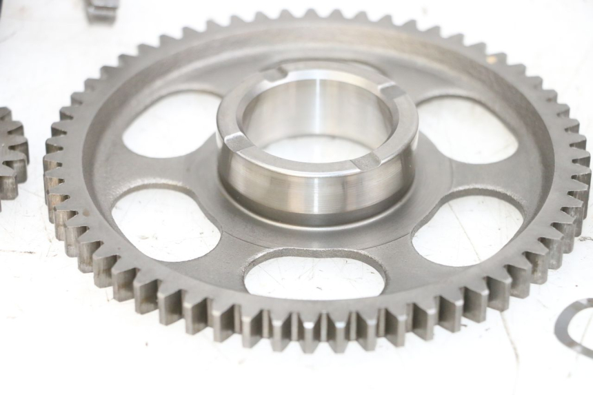 photo de ENGRENAGEM LIVRE DO MOTOR DE ARRANQUE SUZUKI BURGMAN 650 (2013 - 2020) - Pontos de fixação