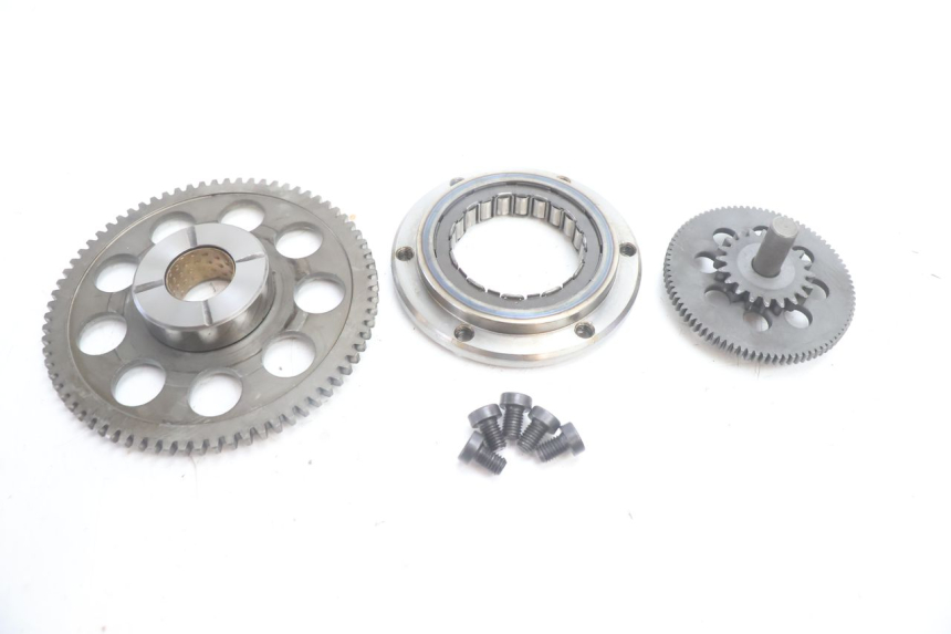 photo de ENGRENAGEM LIVRE DO MOTOR DE ARRANQUE BMW C SPORT 650 (2015 - 2021) - Outro ângulo de visão