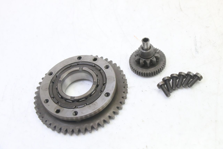 photo de ENGRENAGEM LIVRE DO MOTOR DE ARRANQUE HONDA CBR RR FIREBLADE 900 (1992 - 1994) - Detalhe da peça