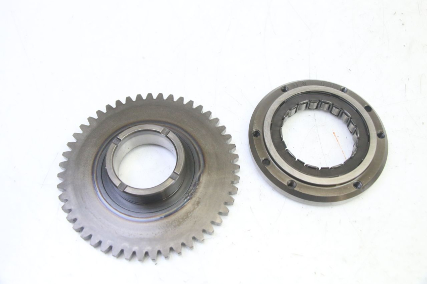 photo de ENGRENAGEM LIVRE DO MOTOR DE ARRANQUE HONDA CBR RR FIREBLADE 900 (1992 - 1994) - Vista geral
