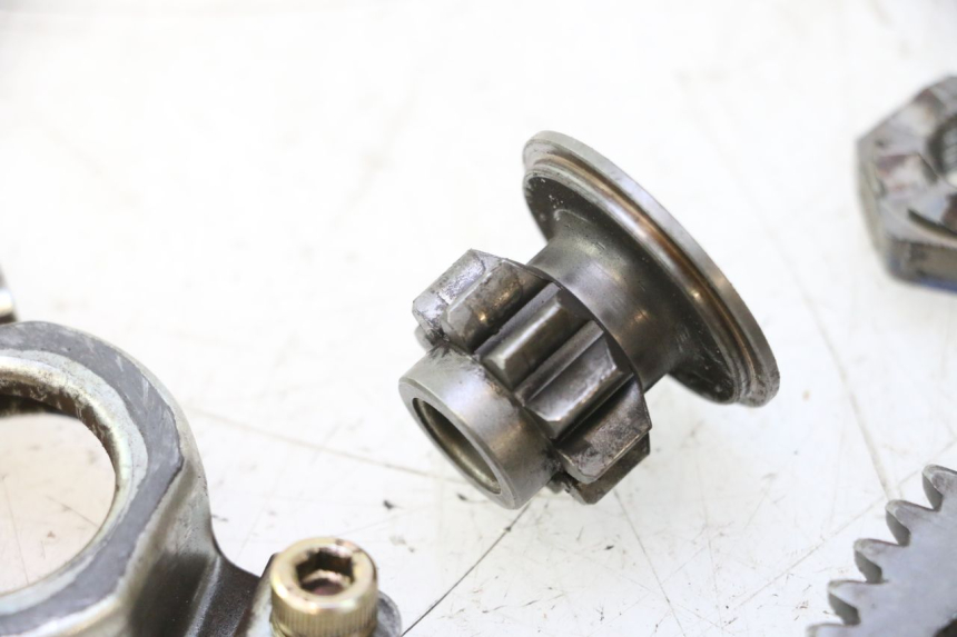 photo de RODA LIVRE DE PARTIDA TGB CITY RS 50 (2011 - 2016) - Pontos de fixação