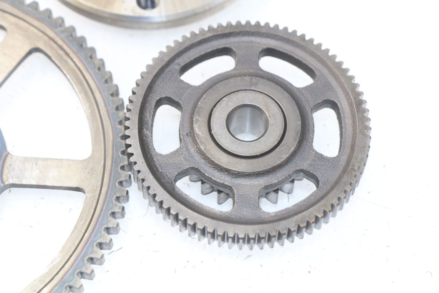 photo de ENGRENAGEM LIVRE DO MOTOR DE ARRANQUE YAMAHA FJR ABS 1300 (2006 - 2012) - Outro ângulo de visão