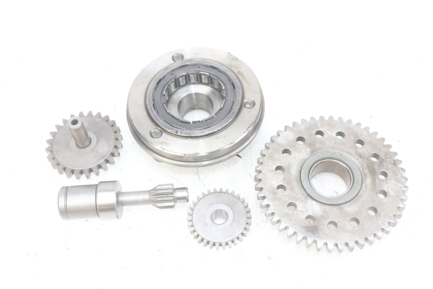 photo de ENGRENAGEM LIVRE DO MOTOR DE ARRANQUE YAMAHA FZS FAZER 600 (1998 - 2001) - Zoom do estado de desgaste