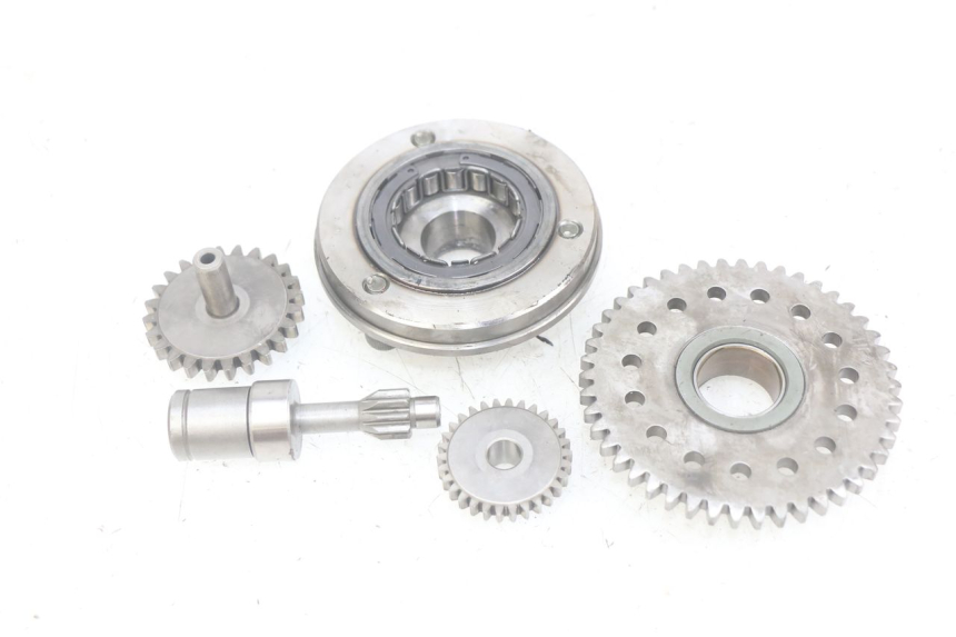 photo de ENGRENAGEM LIVRE DO MOTOR DE ARRANQUE YAMAHA FZS FAZER 600 (1998 - 2001) - Vista geral