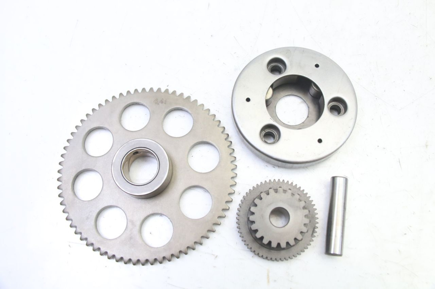photo de ENGRENAGEM LIVRE DO MOTOR DE ARRANQUE SUZUKI GS GSE 500 (2001 - 2003) - Detalhe da peça