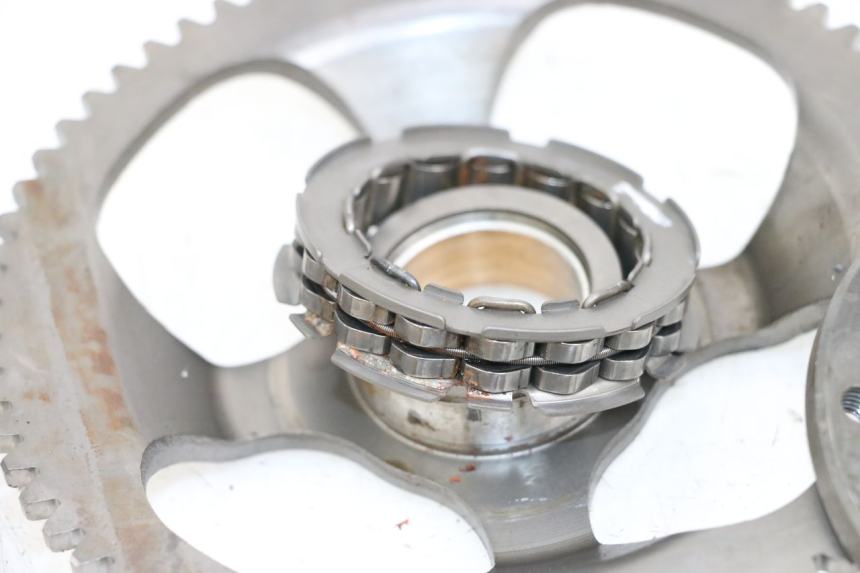 photo de ENGRENAGEM LIVRE DO MOTOR DE ARRANQUE KAWASAKI NINJA 400 (2018 - 2023) - Zoom do estado de desgaste