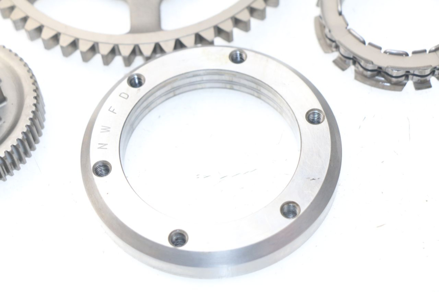 photo de ENGRENAGEM LIVRE DO MOTOR DE ARRANQUE HONDA NSS EX FORZA 250 (2005 - 2013) - Outro ângulo de visão