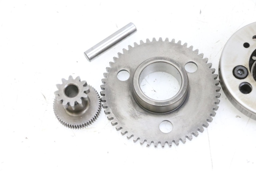 photo de ENGRENAGEM LIVRE DO MOTOR DE ARRANQUE SYM ORBIT III 3 4T 50 (2021 - 2025) - Ampliação técnica