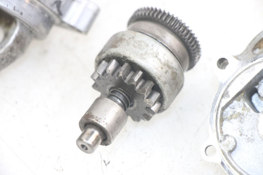 photo de ENGRENAGEM LIVRE DO MOTOR DE ARRANQUE GILERA RK 50 (1996 - 1999) - Pontos de fixação