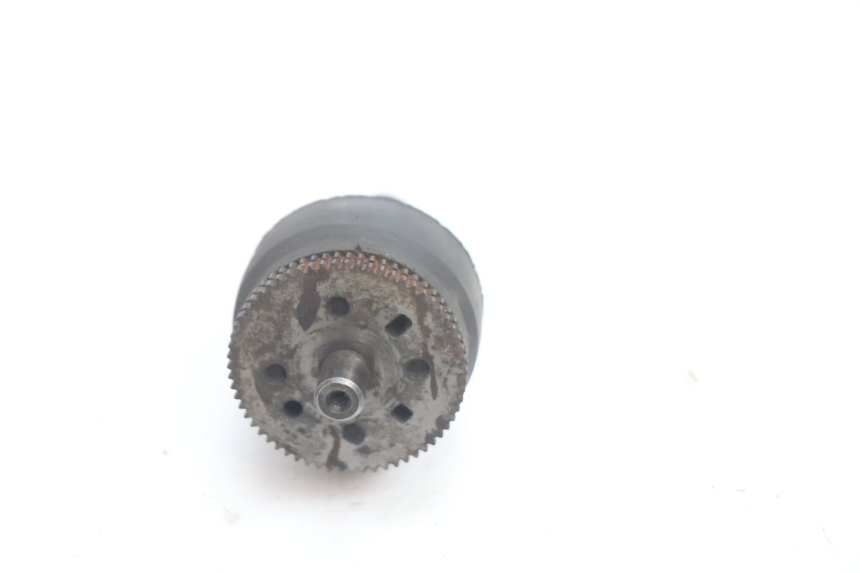 photo de ENGRENAGEM LIVRE DO MOTOR DE ARRANQUE PEUGEOT SPEEDFIGHT LC 50 (1996 - 2002) - Outro ângulo de visão
