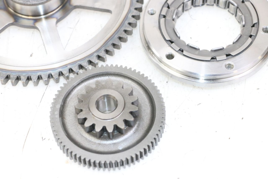 photo de ENGRENAGEM LIVRE DO MOTOR DE ARRANQUE YAMAHA TDM ABS 900 (2002 - 2014) - Vista geral