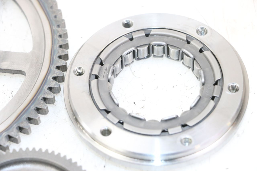 photo de ENGRENAGEM LIVRE DO MOTOR DE ARRANQUE YAMAHA TDM ABS 900 (2002 - 2014) - Estado da superfície