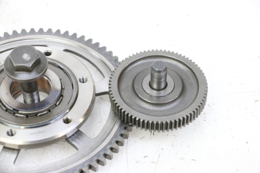 photo de ENGRENAGEM LIVRE DO MOTOR DE ARRANQUE YAMAHA TDM ABS 900 (2002 - 2014) - Zoom do estado de desgaste