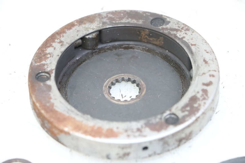 photo de ENGRENAGEM LIVRE DO MOTOR DE ARRANQUE TNT MOTOR ROMA 10' 2T 50 (2011 - 2018) - Peça verificada