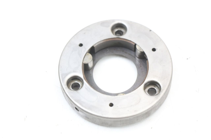 photo de ENGRENAGEM LIVRE DO MOTOR DE ARRANQUE SUZUKI UH BURGMAN 125 (2002 - 2006) - Outro ângulo de visão
