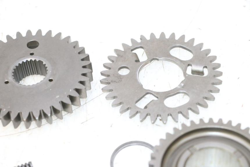 photo de ENGRENAGEM LIVRE DO MOTOR DE ARRANQUE HONDA VFR FI RC46 800 (1998 - 2001) - Pontos de fixação