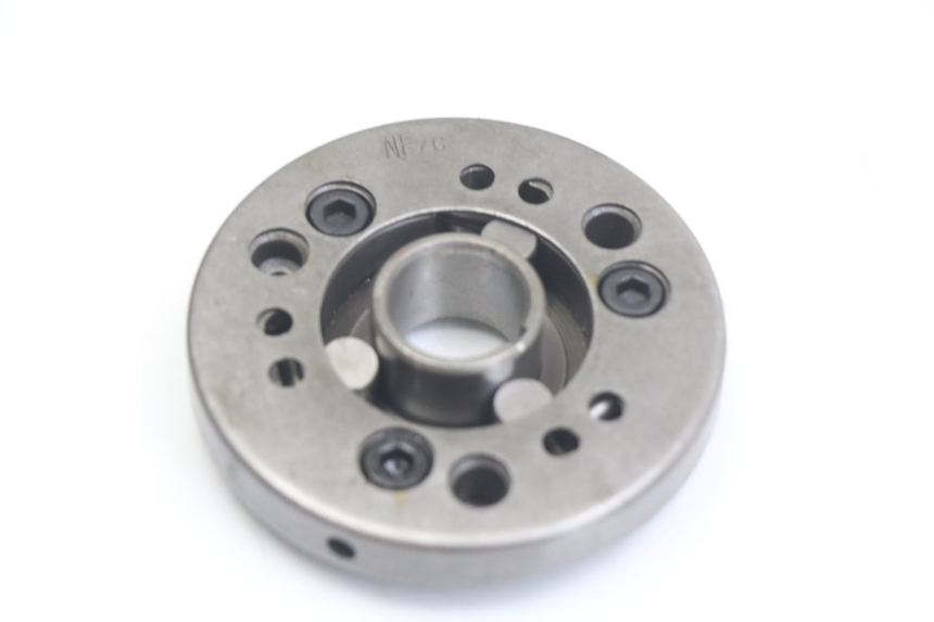 photo de ENGRENAGEM LIVRE DO MOTOR DE ARRANQUE PEUGEOT VIVACITY 125 (2010 - 2017) - Ampliação técnica