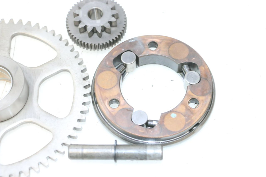 photo de ENGRENAGEM LIVRE DO MOTOR DE ARRANQUE YAMAHA XMAX X-MAX 125 (2006 - 2009) - Vista geral