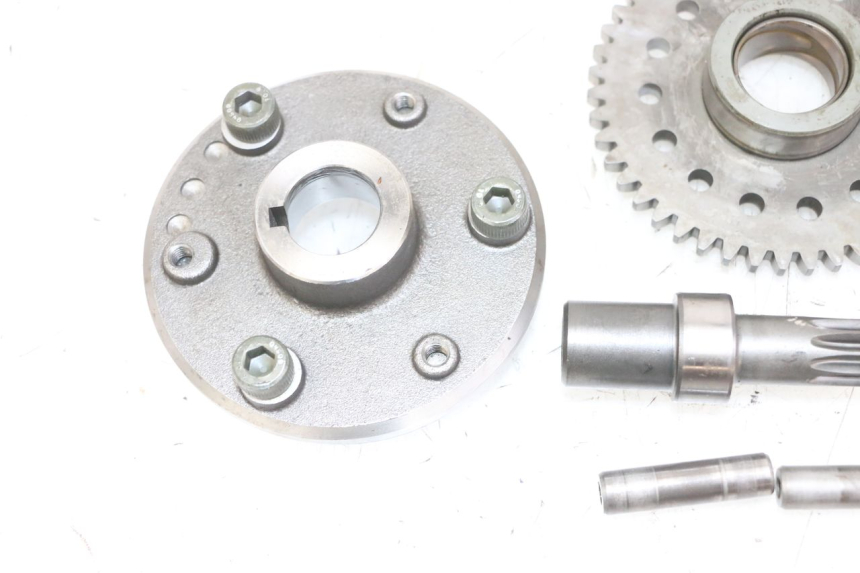 photo de ENGRENAGEM LIVRE DO MOTOR DE ARRANQUE YAMAHA FZS FAZER 600 (2001 - 2003) - Vista geral