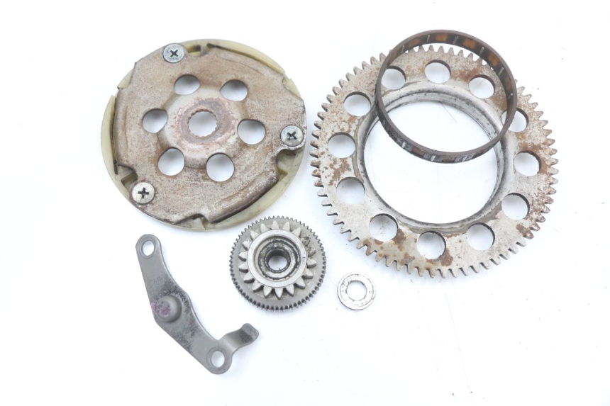 photo de ENGRENAGEM LIVRE DO MOTOR DE ARRANQUE YAMAHA YE ZEST 50 (1992 - 1998) - Detalhe da peça