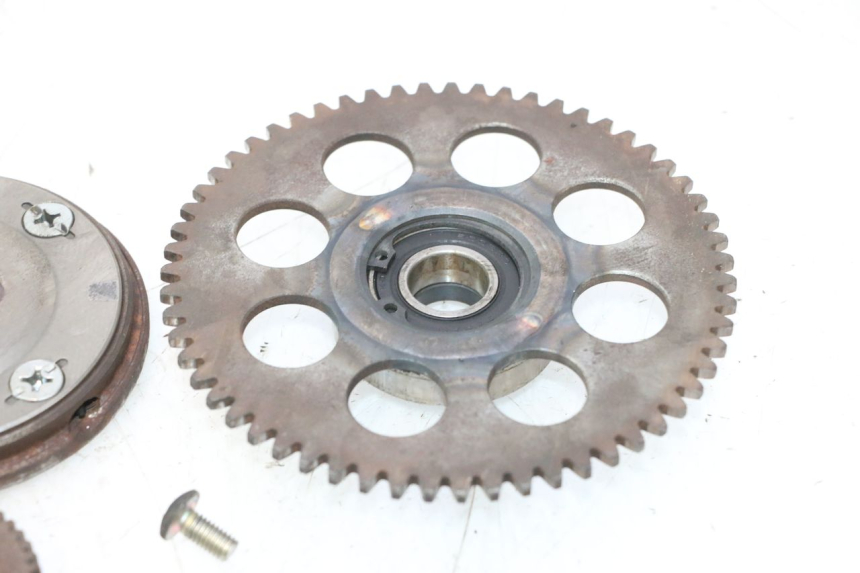 photo de ENGRENAGEM LIVRE DO MOTOR DE ARRANQUE YAMAHA YP MAJESTY 125 (2007 - 2010) - Outro ângulo de visão