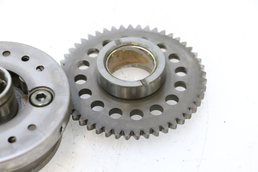 photo de RODA LIVRE DE PARTIDA YAMAHA YZF R GENESIS 750 (1993 - 1998) - Detalhes característicos