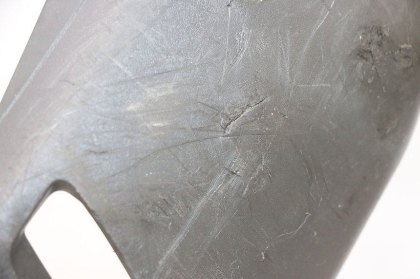 photo de PROTETOR DE MOTOR KAWASAKI ER-6 ER6 N 650 (2005 - 2009) - Zoom do estado de desgaste