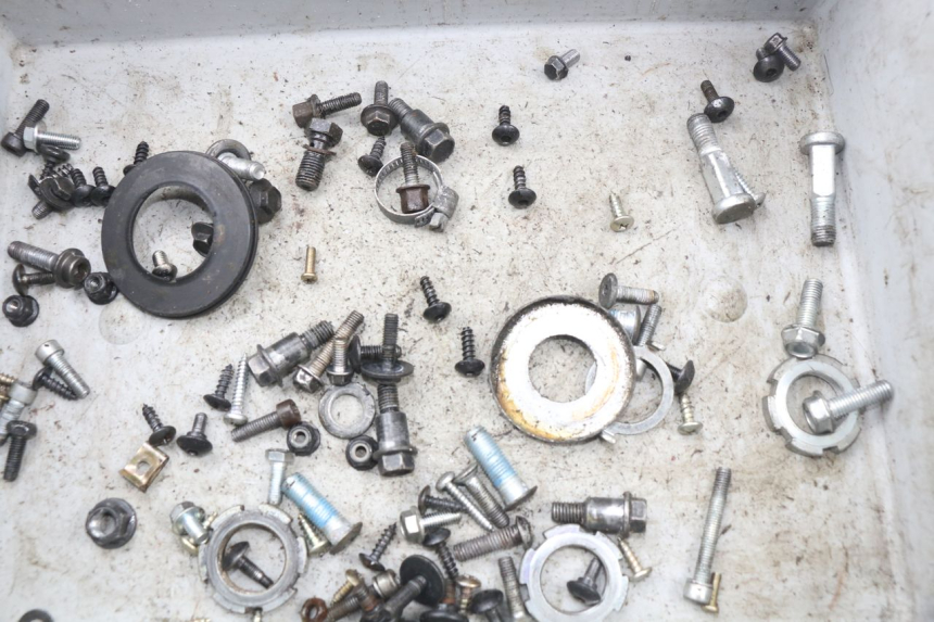 photo de SACO DE PARAFUSOS E FERRAGENS YAMAHA AEROX NAKED 2T 50 (2013 - 2017) - Detalhe da peça