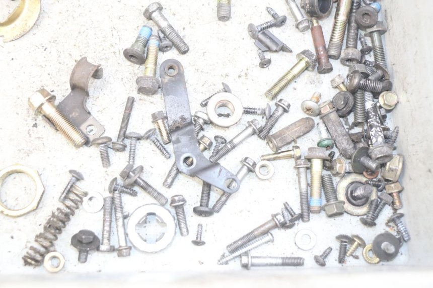 photo de SACO DE PARAFUSOS E FIXADORES KYMCO AGILITY 4T 50 (2005 - 2018) - Zoom do estado de desgaste