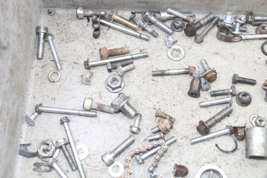 photo de SACO DE PARAFUSOS E FIXADORES APOLLO RFZ 125 - Detalhe da peça