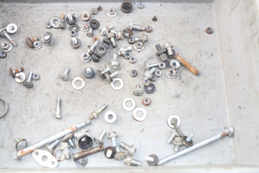 photo de SACO DE PARAFUSOS E FIXADORES CHINESE QUAD ATV ENFANT 125 - Detalhe da peça