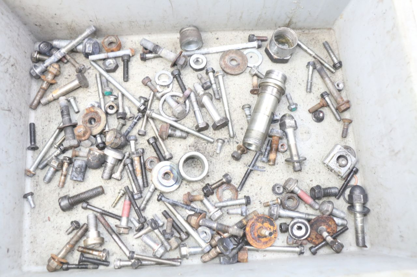 photo de SACO DE PARAFUSOS E FERRAGENS ROYAL ENFIELD BULLET CLASSIC 500 (2017 - 2020) - Detalhe da peça