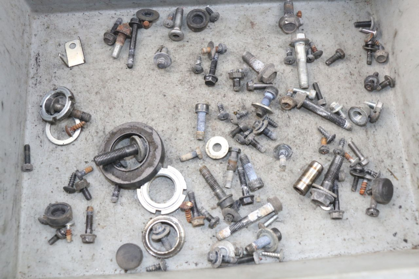 photo de SACO DE PARAFUSOS E FERRAGENS SUZUKI BURGMAN 125 (2007 - 2014) - Detalhe da peça