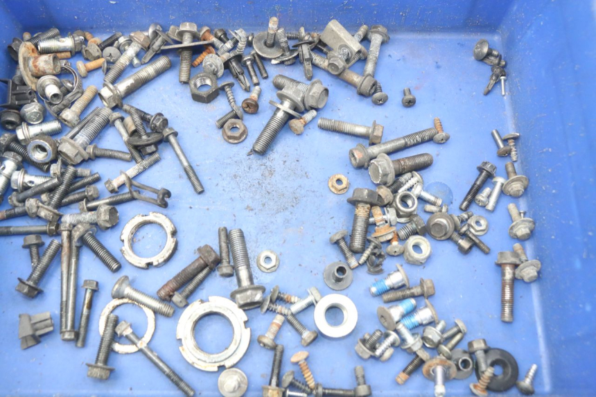 photo de SACO DE PARAFUSOS E FERRAGENS SUZUKI BURGMAN 125 (2007 - 2014) - Detalhe da peça