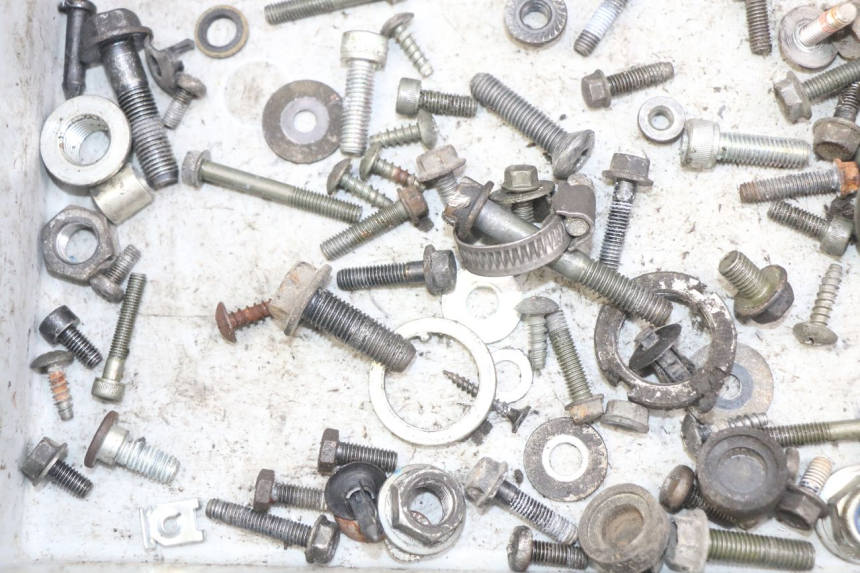 photo de SACO DE PARAFUSOS E FERRAGENS SUZUKI BURGMAN 125 (2007 - 2014) - Detalhe da peça